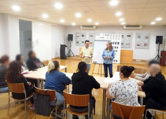 La sede de ACEB-ACCAB acoge un curso de competencias digitales, desarrollado por Bancosol