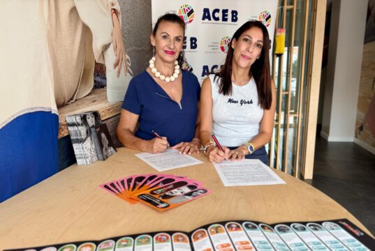 Acuerdo con la academia Kids&Us Benalmádena con un 30% de descuento para los asociados de ACEB-ACCAB